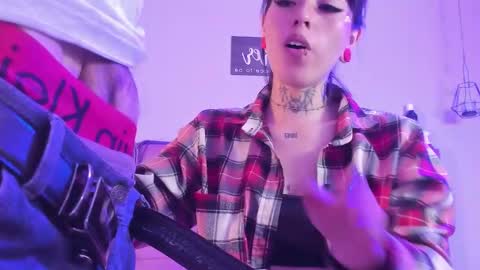 Snapshot of kitty_matias_ls chatting on March 9, 8:57 pm kitty_matias_ls online show from March 9, 8:57 pm