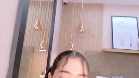 kitty_model online show from May 2, 4:17 am