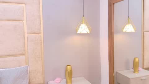 kitty_model online show from May 20, 1:39 pm
