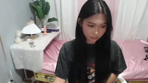 kitty for you online show from October 22, 3:45 pm