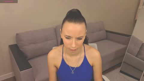 Snapshot of kitty_roose chatting on February 23, 9:06 am kitty online show from February 23, 9:06 am