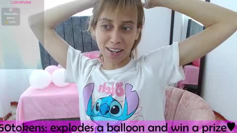 Snapshot of kitty_seducction chatting on September 9, 7:35 pm Aleja online show from September 9, 7:35 pm