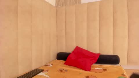 Snapshot of kitty_swwet chatting on April 2, 1:42 pm kitty_swwet online show from April 2, 1:42 pm