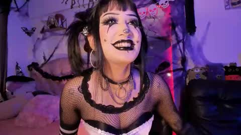 Snapshot of kittygoth_ chatting on October 9, 9:35 pm Kitty Goth online show from October 9, 9:35 pm