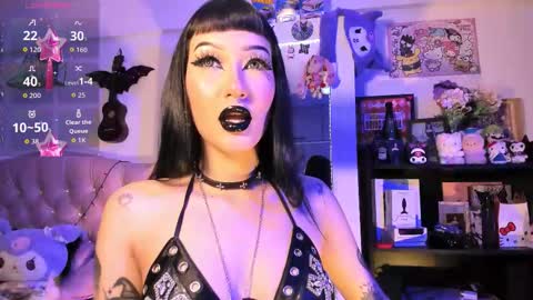 Snapshot of kittygoth_ chatting on February 4, 11:42 pm Kitty Goth online show from February 4, 11:42 pm