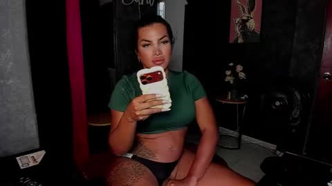 Snapshot of kittyhotts chatting on March 29, 11:32 am Sari bell online show from March 29, 11:32 am