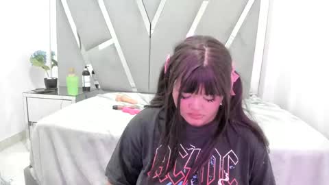 kittyhtx online show from December 29, 8:22 am