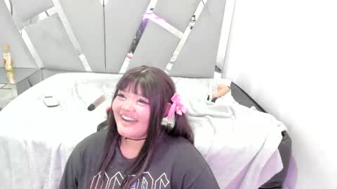 kittyhtx online show from December 29, 11:29 am