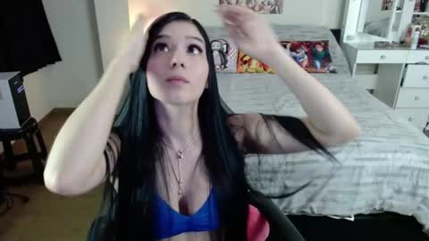 Isabel online show from May 5, 2:19 am