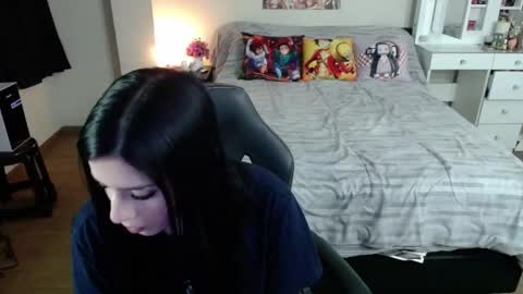 Isabel online show from May 11, 1:44 am