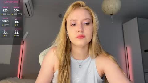 Snapshot of kittyloffe chatting on May 30, 3:14 am Monika online show from May 30, 3:14 am