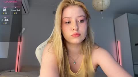 Snapshot of kittyloffe chatting on June 2, 3:52 am Monika online show from June 2, 3:52 am