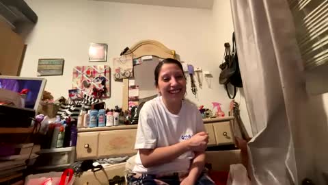 Snapshot of kittyluvx chatting on February 13, 12:35 am kittyluvx online show from February 13, 12:35 am