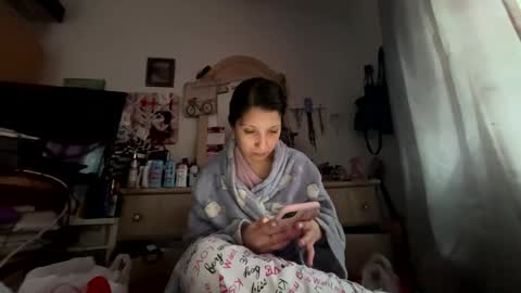 Snapshot of kittyluvx chatting on February 16, 12:54 pm kittyluvx online show from February 16, 12:54 pm