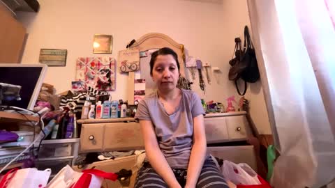 Snapshot of kittyluvx chatting on February 17, 5:10 pm kittyluvx online show from February 17, 5:10 pm