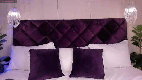 Snapshot of kittylyne_ chatting on April 2, 12:25 pm Kitty online show from April 2, 12:25 pm