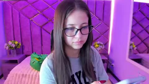 Sarah online show from May 28, 2:47 pm