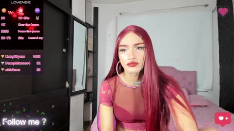 Snapshot of kittyqueen01 chatting on December 13, 9:02 am Tatiana Guerrero online show from December 13, 9:02 am