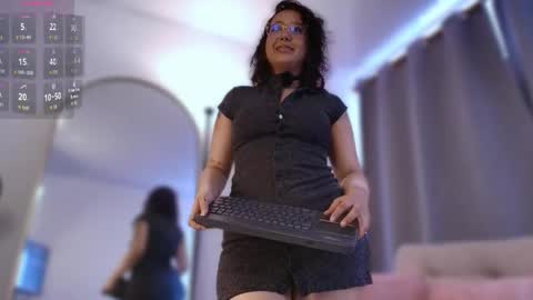 Sophie online show from May 17, 8:27 pm