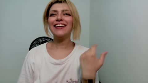 Kitty Trixy online show from May 1, 8:46 pm