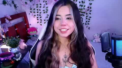 Snapshot of kittyuwu_ chatting on March 28, 12:54 am Kittyuwu online show from March 28, 12:54 am