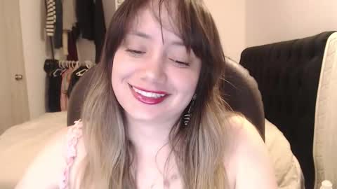 Snapshot of kittywantslove23 chatting on March 4, 12:38 am kittywantslove23 online show from March 4, 12:38 am