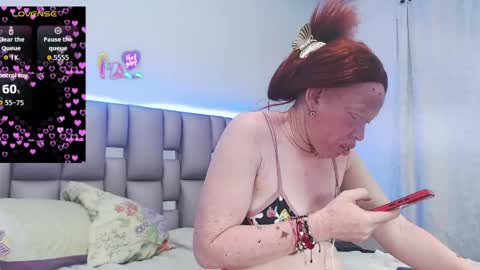 kittywhiteass online show from May 5, 6:21 am