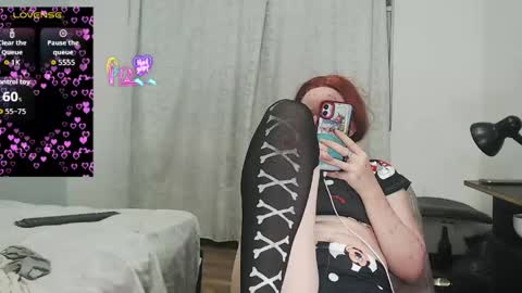 Snapshot of kittywhiteass chatting on May 20, 8:09 am kittywhiteass online show from May 20, 8:09 am