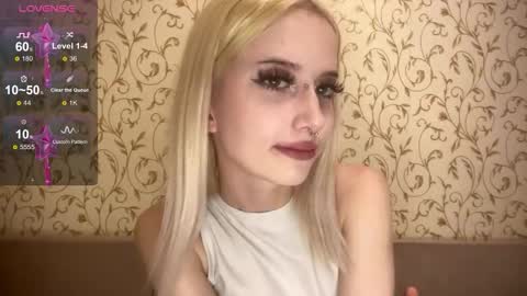 Snapshot of kittywithu chatting on October 17, 5:15 pm kittywithu online show from October 17, 5:15 pm