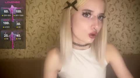 Snapshot of kittywithu chatting on October 21, 5:24 pm kittywithu online show from October 21, 5:24 pm