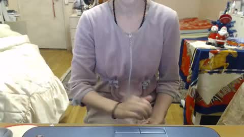 Snapshot of kiuminberry chatting on January 14, 8:31 am KiuminBerry online show from January 14, 8:31 am