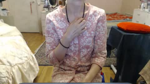 Snapshot of kiuminberry chatting on January 15, 7:13 am KiuminBerry online show from January 15, 7:13 am