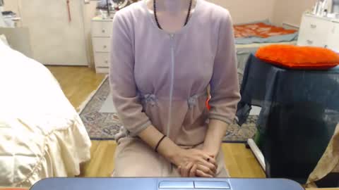 Snapshot of kiuminberry chatting on January 18, 3:38 pm KiuminBerry online show from January 18, 3:38 pm
