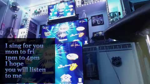 Snapshot of kiveuxmakeu chatting on November 1, 8:11 pm kiveuxmakeu online show from November 1, 8:11 pm