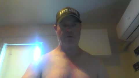 kiwiguy19773 online show from February 8, 4:03 am