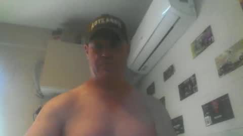 kiwiguy19773 online show from April 1, 12:00 am