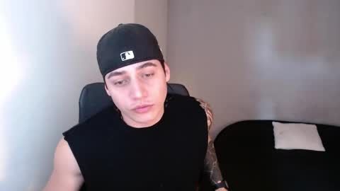 Snapshot of kiyo__ chatting on April 1, 7:00 pm kiyo__ online show from April 1, 7:00 pm