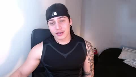 Snapshot of kiyo__ chatting on April 6, 8:43 pm kiyo__ online show from April 6, 8:43 pm