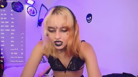 Lizeth online show from December 11, 9:45 pm