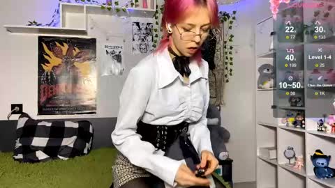 Luna online show from March 18, 7:06 pm