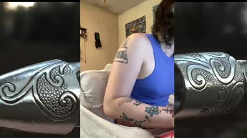 Snapshot of kkfrenchie chatting on October 8, 10:46 am Kelsey viddell online show from October 8, 10:46 am