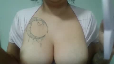 Snapshot of kkristy07 chatting on December 5, 1:42 pm kkristy07 online show from December 5, 1:42 pm