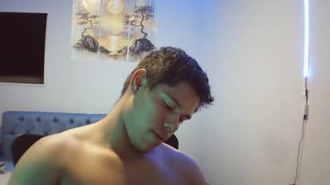 Snapshot of klars_mood chatting on June 5, 12:17 am klars online show from June 5, 12:17 am