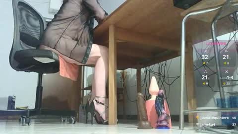 Snapshot of klaudiacd chatting on October 22, 5:41 am Klaudia online show from October 22, 5:41 am