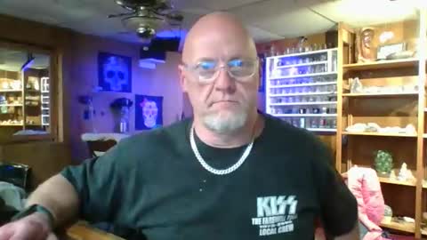 Snapshot of kleeeen chatting on February 28, 7:53 am MrKleeen online show from February 28, 7:53 am