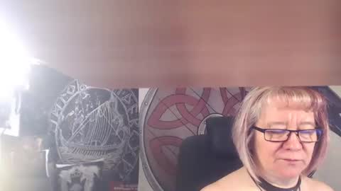 Michelle online show from December 5, 8:12 am