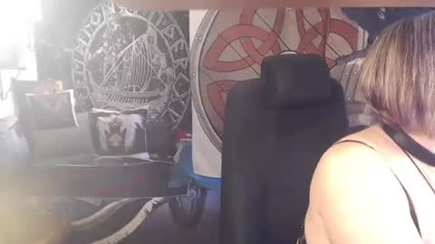 Michelle online show from May 11, 5:57 am