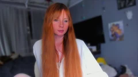 Klementinafanslyklementina6661 online show from May 15, 9:00 pm