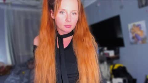 Klementinafanslyklementina6661 online show from May 18, 8:36 pm