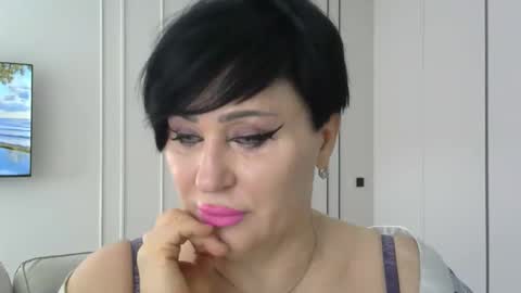 kleo901854860422 online show from May 18, 11:49 am